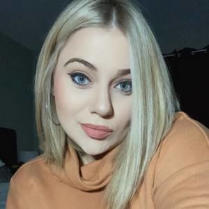 Meet your Posher, Dana